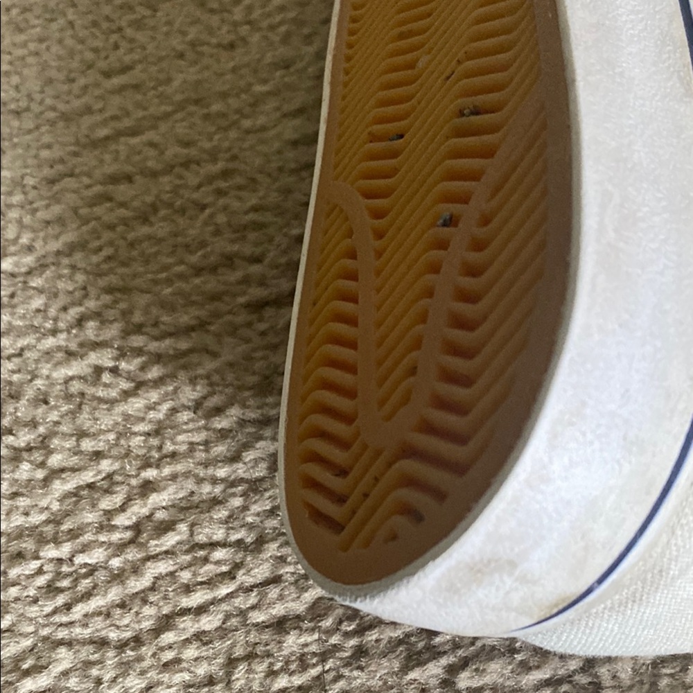 Nike White and Blue Women's Sneakers - Picture 5 of 9